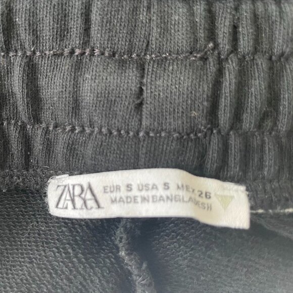 Zara - Sporty Black Shorts - Picture 3 of 3